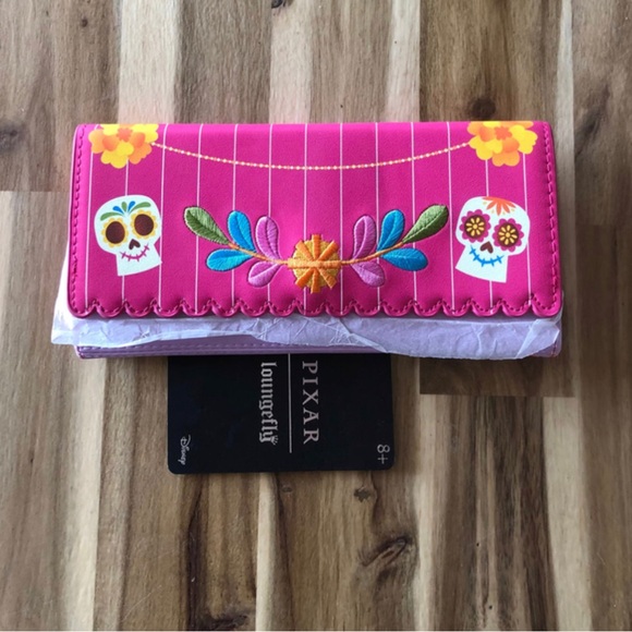 Loungefly Disney Pixar Coco Ofrenda Wallet New with tag - Picture 1 of 6